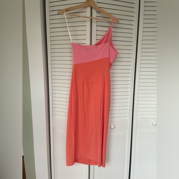 Petal & Pup “Xiomar” Dress - Picture 4 of 7